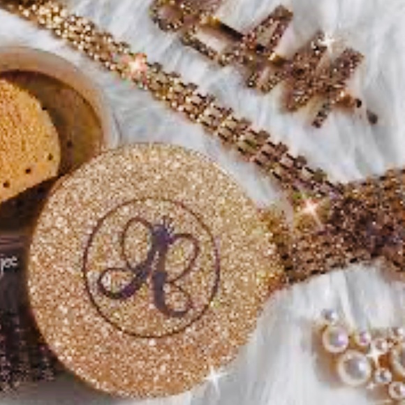 🥳🥳Host Pick🥳🥳🥳Anastasia Beverly Hills VEGAS 
Loose Highlighter - Picture 8 of 16